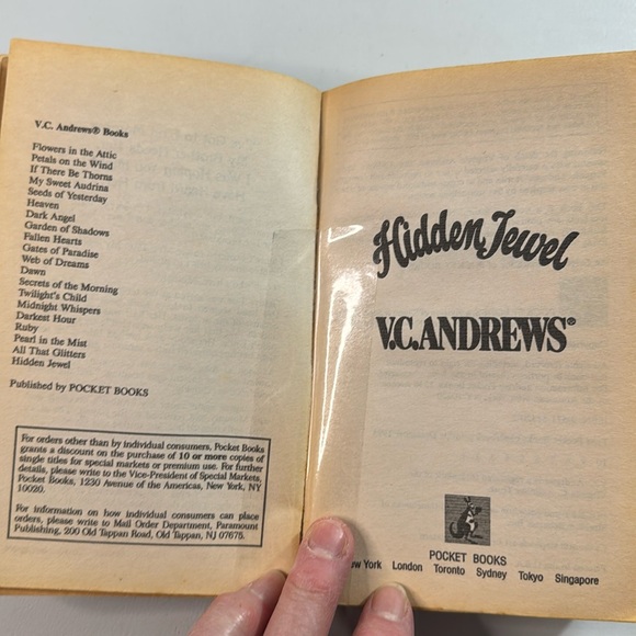 📚2/$6 Hidden Jewel #4 in the Landry Series - Picture 8 of 12